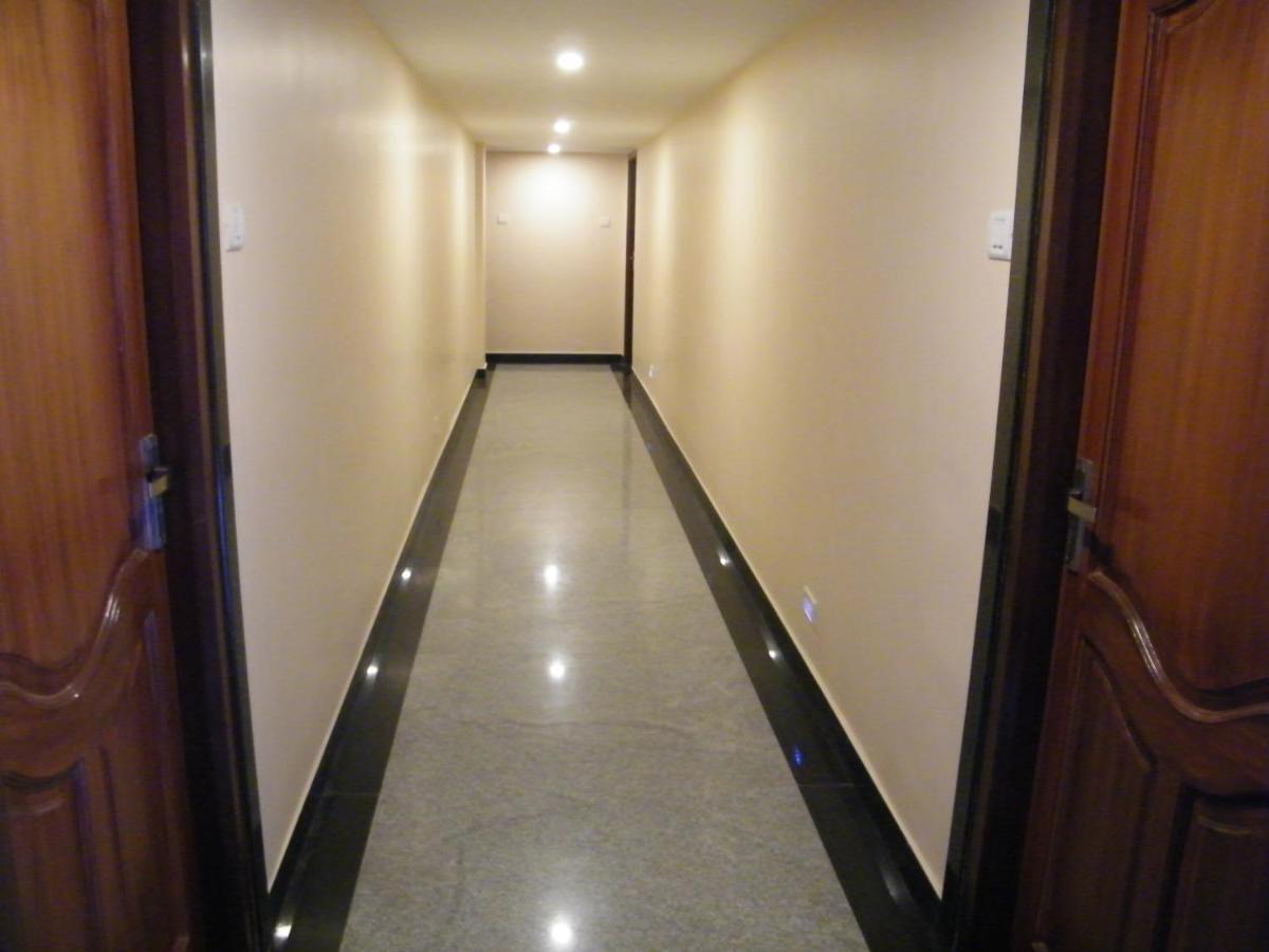 The White House Residency Chennai Exterior foto